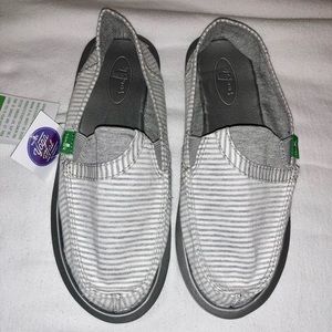 Women’s Sanuk pick pocket tee shoes size 6